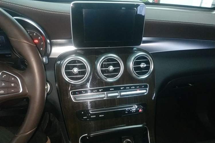 Used Mercedes-Benz GLC 2018 GLC 260 4MATIC Luxury Model