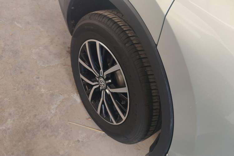 Used Volkswagen Tiguan L 2017 330TSI Automatic Two-Wheel Drive Luxury Edition