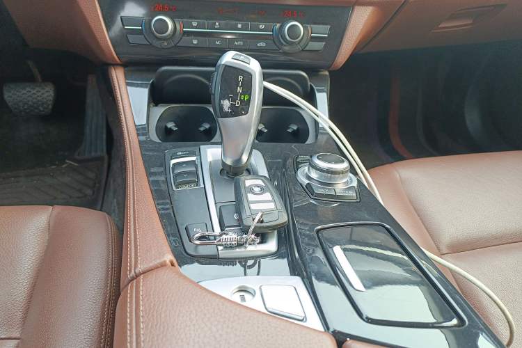 Used BMW 5 Series 2015 520i Elegant Edition