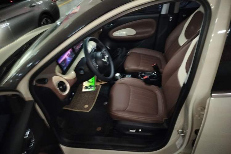 Used Wuling Bingo 2023 333 km Lingxi Connected+ Version
