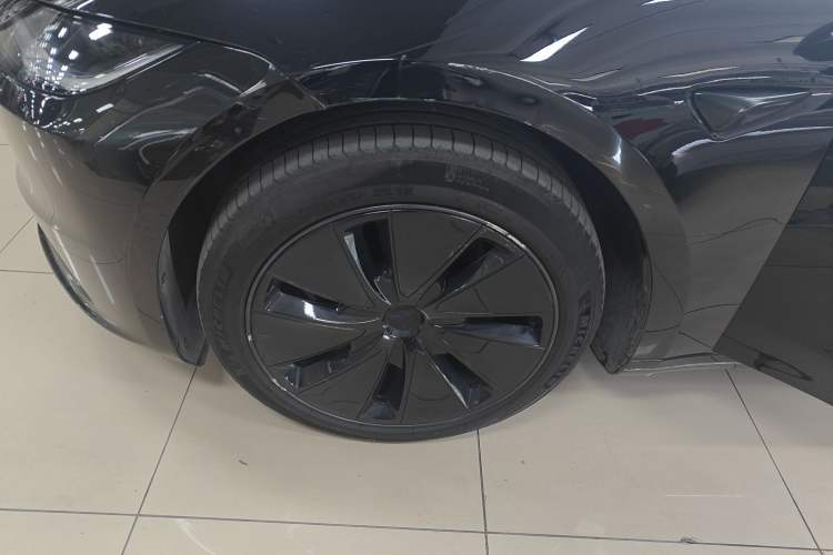 Used Tesla Model 3 2023 Long-Range All-Wheel-Drive Version