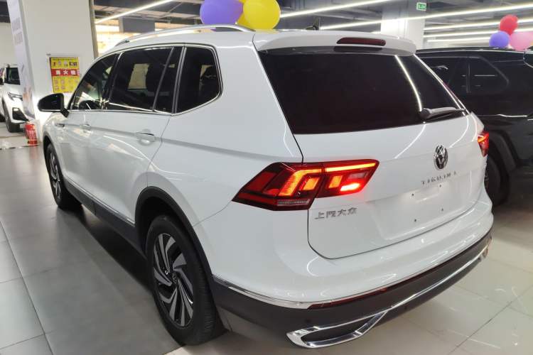 Used Volkswagen Tiguan L 2024 300TSI Automatic Two-Wheel Drive Smart Edition
