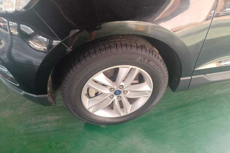 Used Ford Edge 2020 EcoBoost 245 Two-Wheel-Drive Titanium 5-Seater
