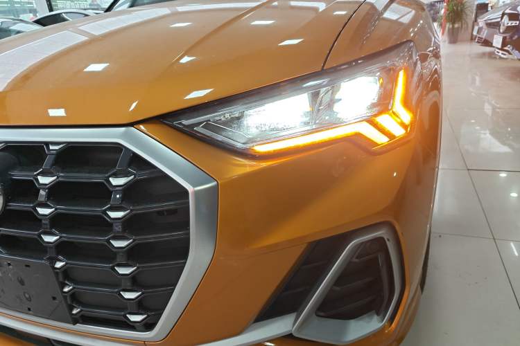 Used Audi Q3 2019 35 TFSI Fashion Dynamic Model
