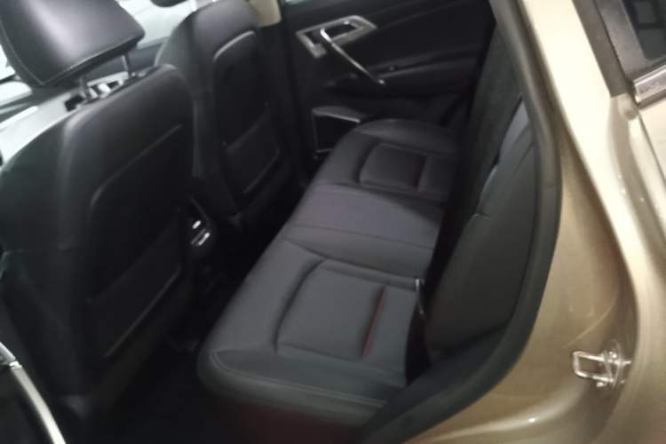 Used Geely Auto Emgrand X7 Sport 2020 1.8TD DCT Two-Wheel Drive Smart Connect 4G-Enabled Version
