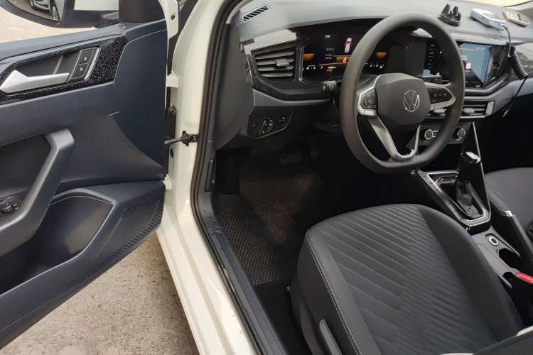 Used Volkswagen Lavida 2023 New Rui 1.5L Automatic New Yi Edition