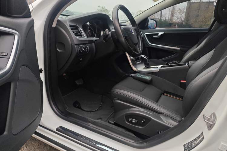 Used Volvo S60 2016 S60L T3 Smart Drive Edition
