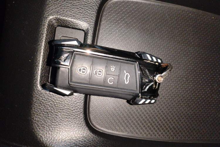 Used GAC Trumpchi M6 2021 270T DCT Luxury Edition (7-seater)
