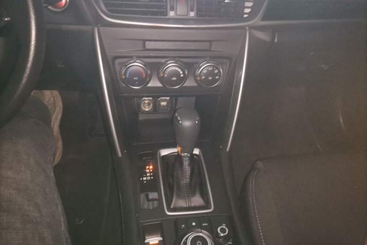 Used Mazda CX-4 2018 2.0L Automatic Two-Wheel Drive Blue Sky Dynamic Version China V Standard
