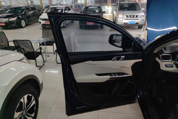 Used Lynk & Co 01 2017 2.0T Two-Wheel Drive Zhaopu Version
