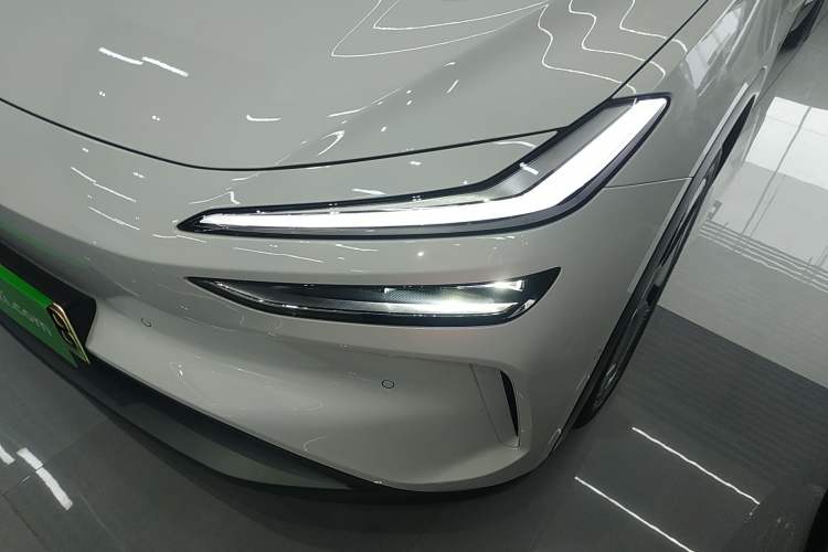 Used ONVO L60 2024 60 kWh Rear-Drive Version
