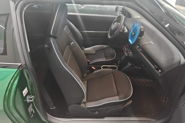 Used  Electric MINI COOPER 2024 456km COOPER E Classic Edition