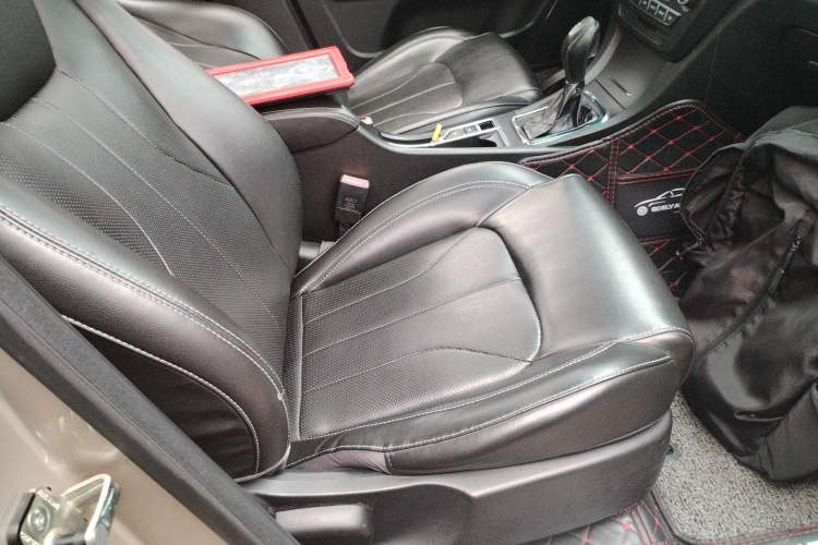 Used Geely Auto Emgrand 2017 Sedan Million Edition 1.5L CVT Upward Version
