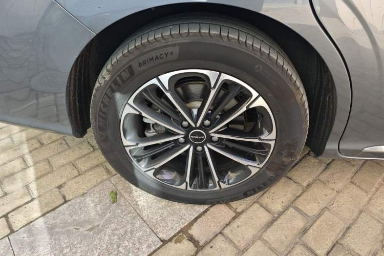 Used Roewe iMAX8 2021 400TGI Supreme Series Prestige Edition
