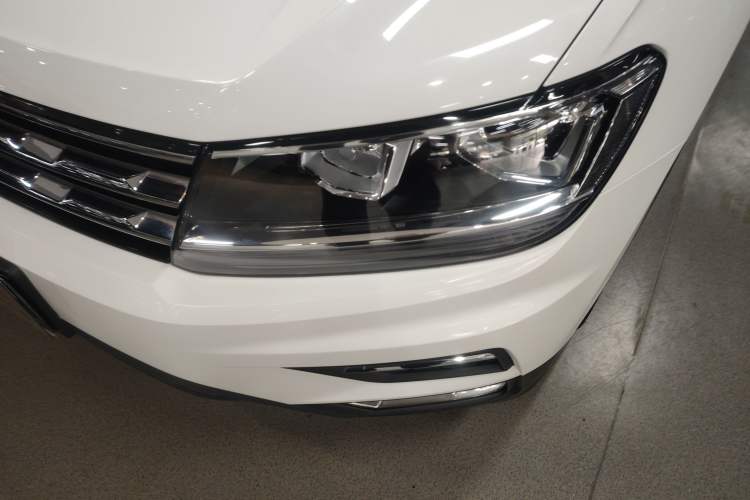 Used Volkswagen Tiguan L 2019 Updated Version 330TSI Automatic Two-Wheel Drive Panoramic Comfort Edition China VI Standard
