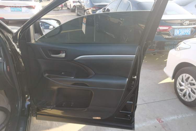 Used Toyota Highlander 2018 2.0T Four-Wheel Drive Ultimate Edition 7-Seater Emission Standard China V
