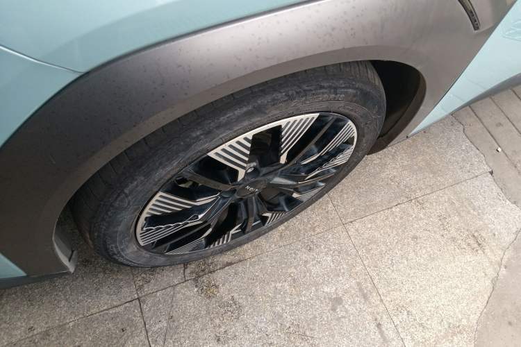 Used AION Y 2022 70 Tech Edition Lithium Iron Phosphate
