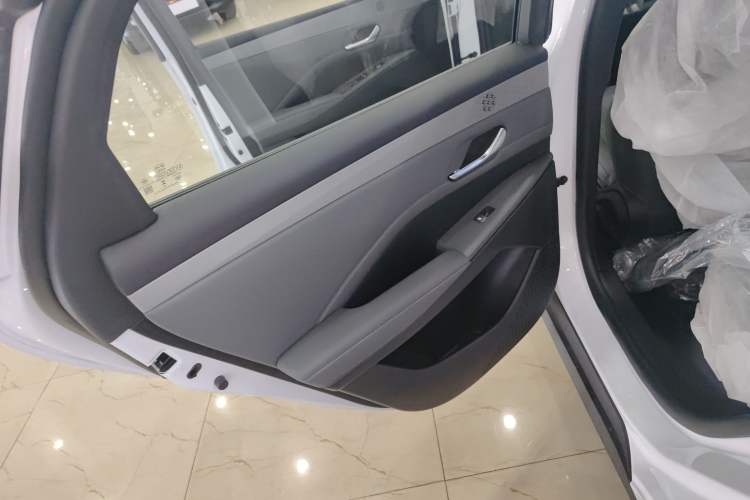 Used BYD Qin PLUS 2025 DM-i Smart Drive 55KM Leading Model
