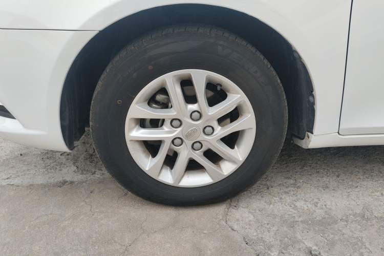 Used Geely Auto Emgrand 2017 Sedan Million Edition 1.5L Manual Luxury Model