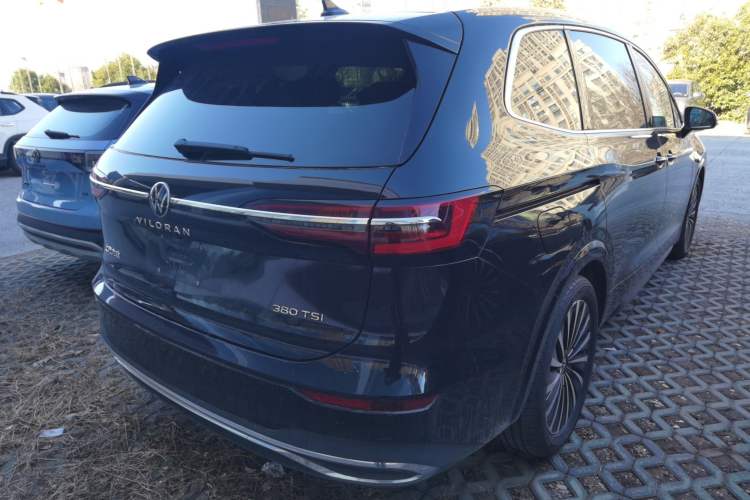 Used Volkswagen Viloran 2024 380TSI Premium Edition
