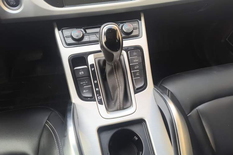 Used Geely Auto Emgrand X7 Sport 2016 1.8TD Automatic Smart Connectivity Version