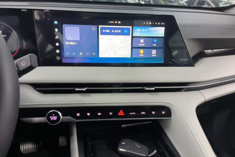 Used Changan CS75 PLUS 2024 3rd Generation Champion Edition 1.5T Intelligent Drive Dynamic Model