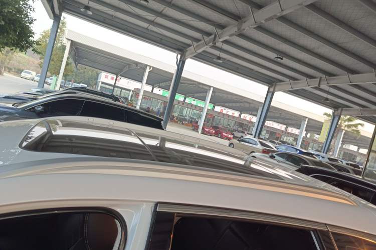 Used Venucia Star 2023 260T Starful Achievement Edition Pro
