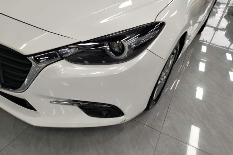 Used Mazda Mazda 3 Axela 2017 Hatchback 1.5L Automatic Luxury Model Emission Standard China V