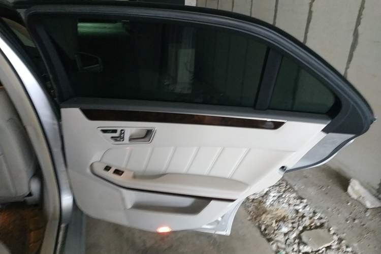 Used Mercedes-Benz E-Class 2014 Facelifted E 260 L Luxury Edition
