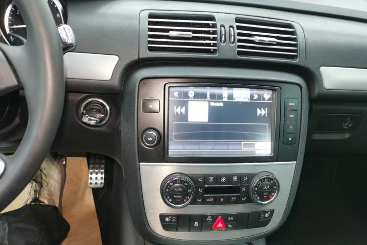 Used Mercedes-Benz R-Class 2014 R 320 4MATIC Business Model