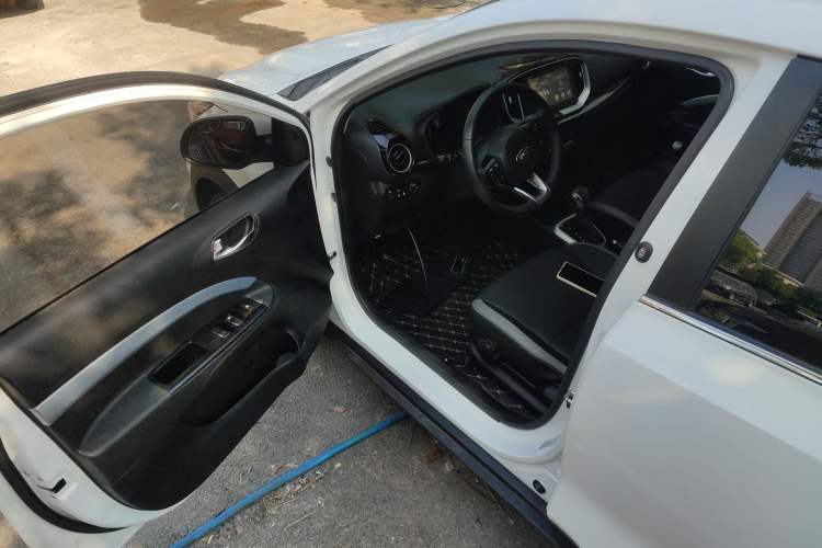 Used Kia Stonic 2021 1.4L CVT Fun Edition
