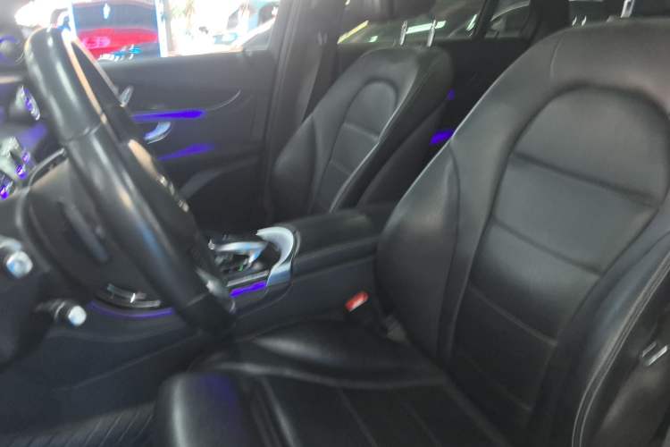 Used Mercedes-Benz GLC 2017 GLC 260 4MATIC Luxury Model