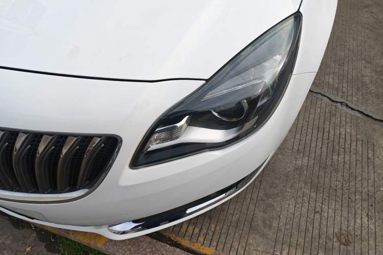 Used Buick Regal 2015 2.0L Leading Fashion Edition