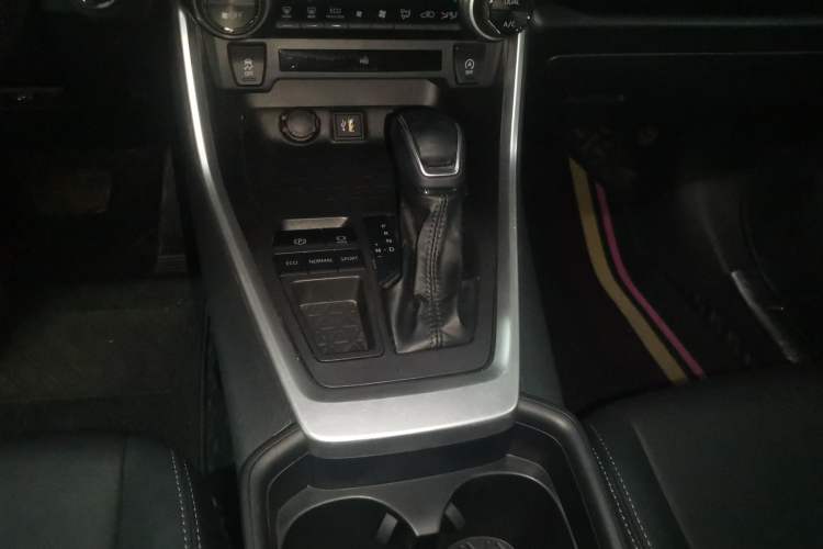 Used Toyota Wildlander 2023 2.0L CVT Two-Wheel Drive Luxury PLUS Edition
