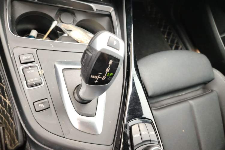 Used BMW 2 Series 2019 225i Convertible Coupe Sports Design Package