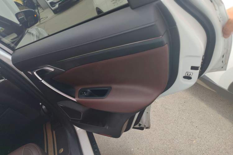 Used Geely Auto Emgrand X7 Sport 2022 1.8TD DCT Zhiya Trim
