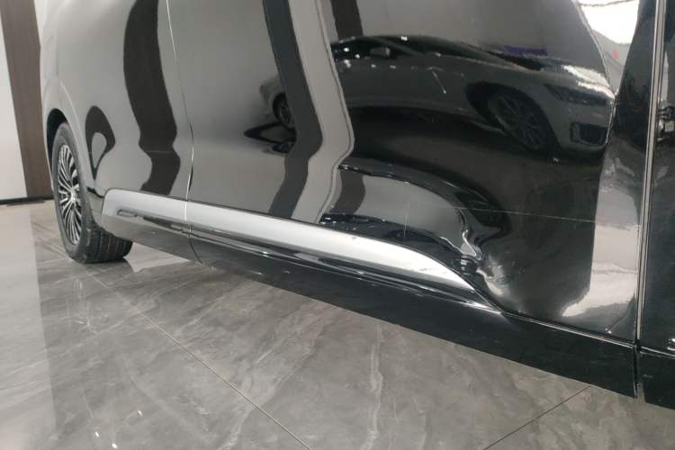 Used Denza D9 2024 DM-i 980 Four-Wheel Drive Prestige Model
