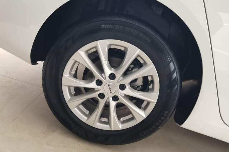 Used Roewe i5 2026 Model 1.5L Manual Comfort Version