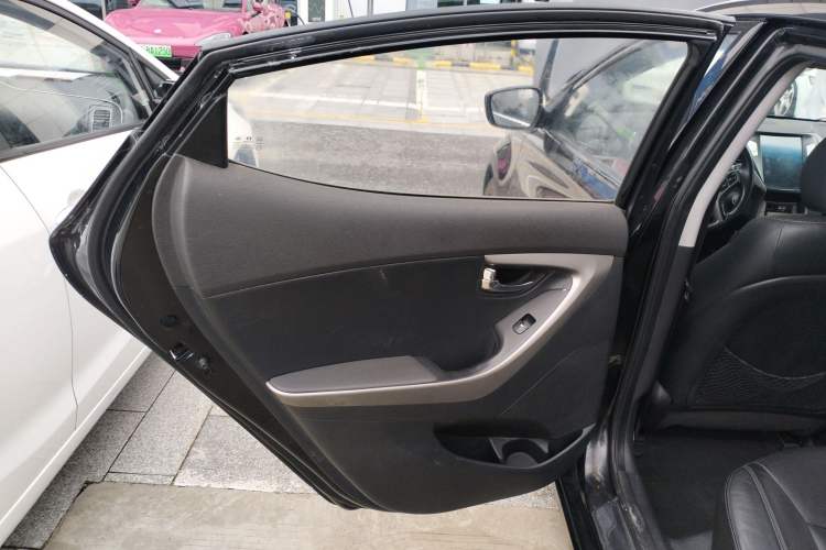 Used Hyundai Elantra 2013 1.6L Automatic Luxury Model
