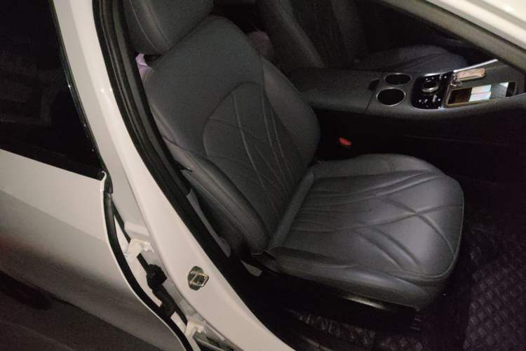 Used  L6 2025 EM-i 140km Explorer+ Edition
