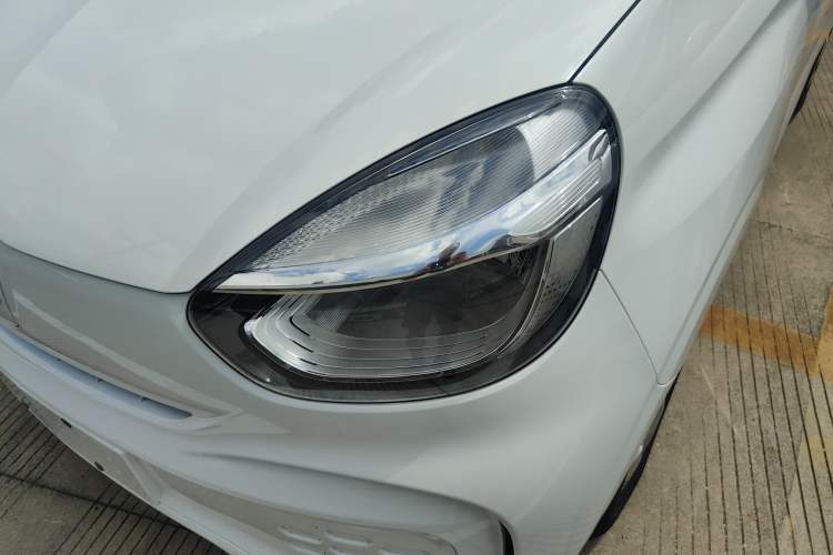 Used Roewe Clever 2021 302 km New Four-Seater Super-Efficient Version
