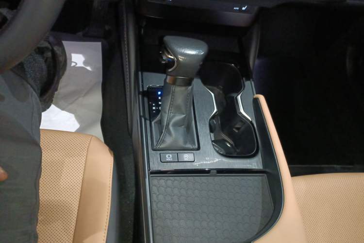 Used Lexus ES 2022 200 Excellence Edition
