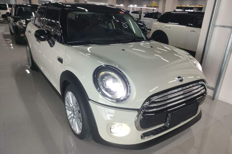 Used  MINI 2018 1.5T COOPER Artist Five-Door Edition
