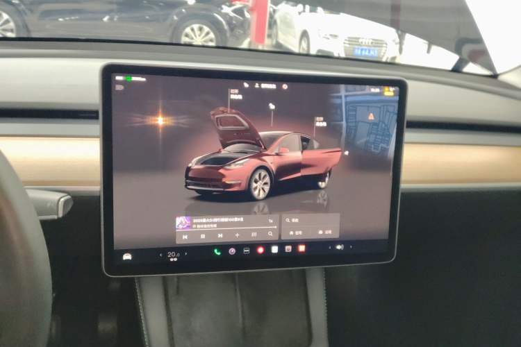 Used Tesla Model Y 2022 Long-Range All-Wheel-Drive Version