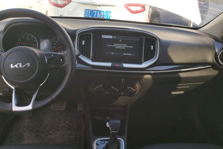 Used Kia kx1 Stonic 2021 1.4L CVT Fun Edition
