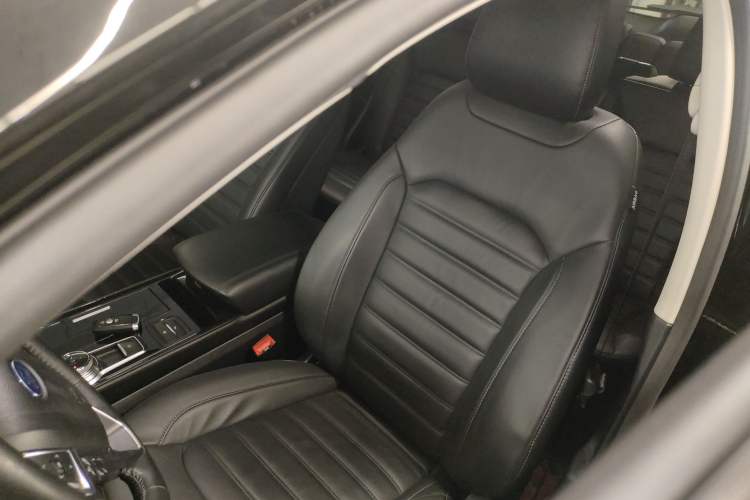 Used Ford Edge 2020 EcoBoost 245 Two-Wheel Drive Titanium 7-Seater