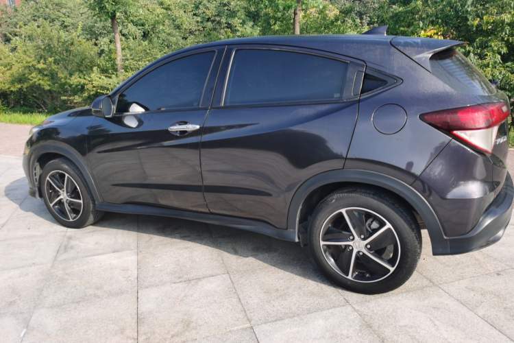 Used Honda Vezel 2020 1.5L CVT Luxury Edition

