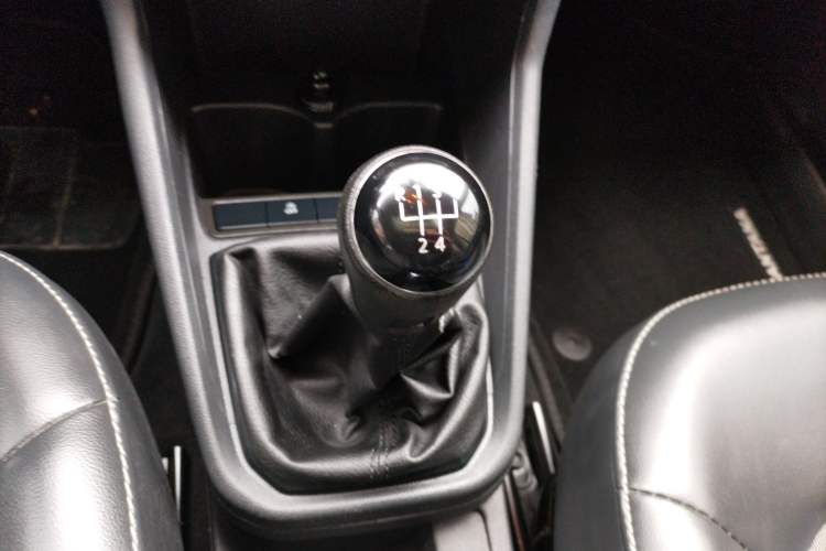 Used Volkswagen Santana 2018 1.5L Manual Comfort Edition
