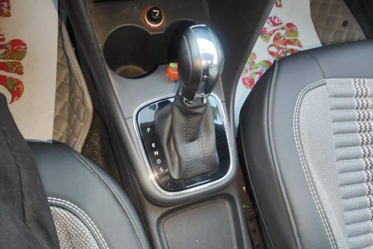 Used Volkswagen Polo 2016 1.6L Automatic Comfort Model