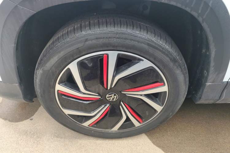 Used Volkswagen Tharu 2024 300TSI Two-Wheel-Drive Moon Luxury Edition